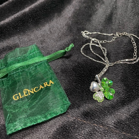 Gelncara Four Leaf Clover Necklace - Picture 2 of 4